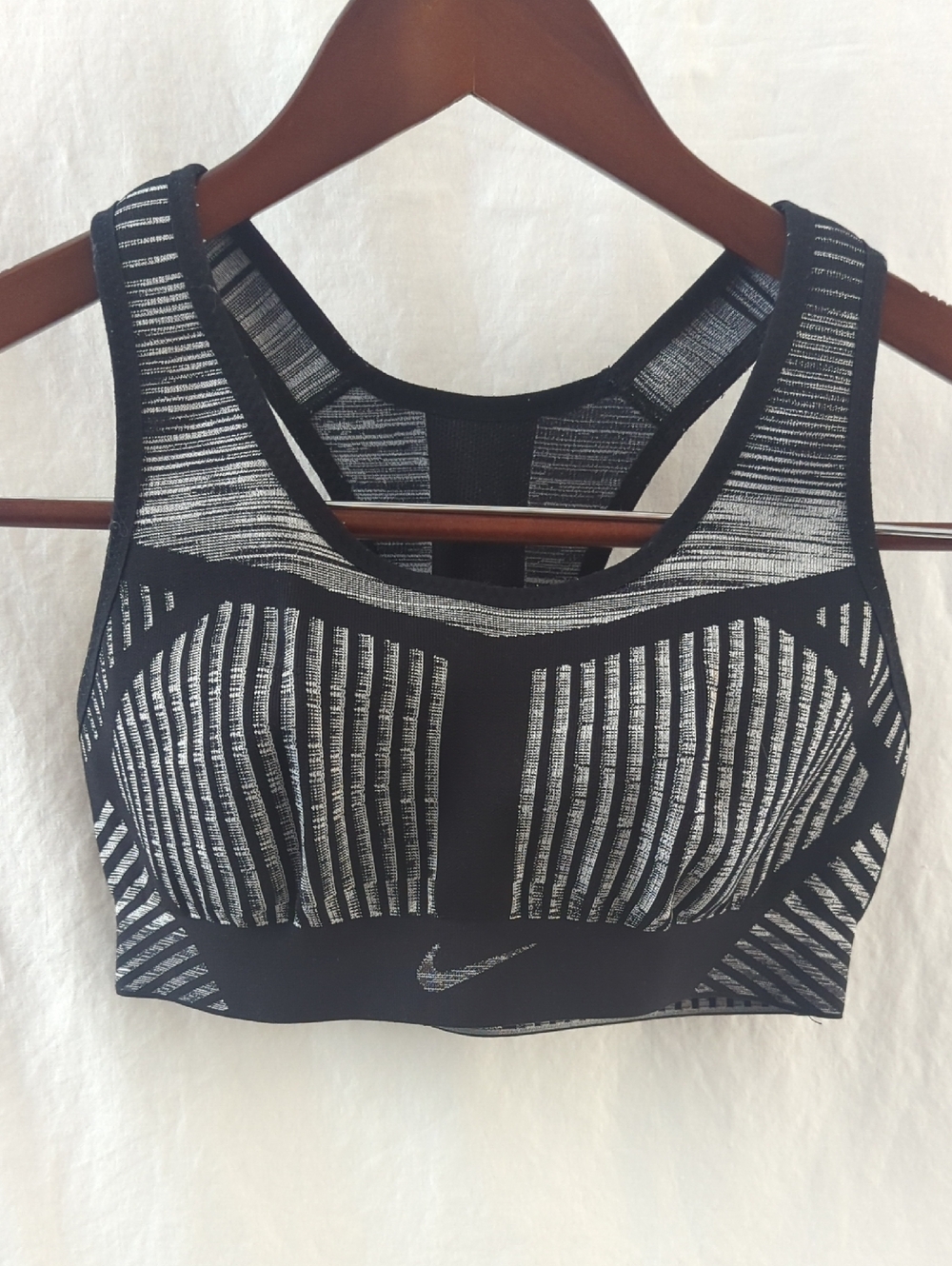 Nike FE/NOM Flyknit High Support Non Padded Sports Bra XS Black Grey AJ4047-014